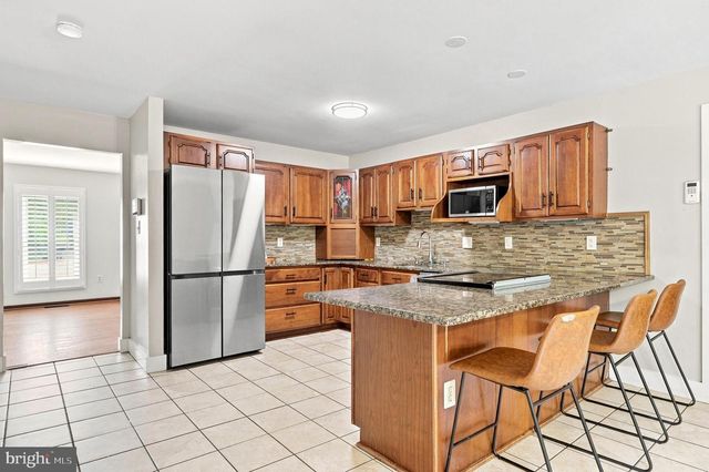 8651 KING GEORGE CT, Pomfret, MD 20675