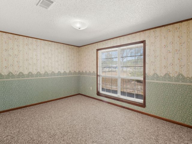 110 Koenck Ln, Leesville, LA 71446