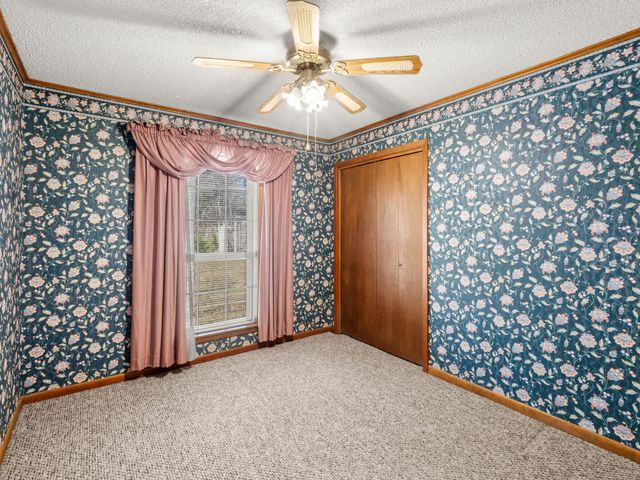 110 Koenck Ln, Leesville, LA 71446