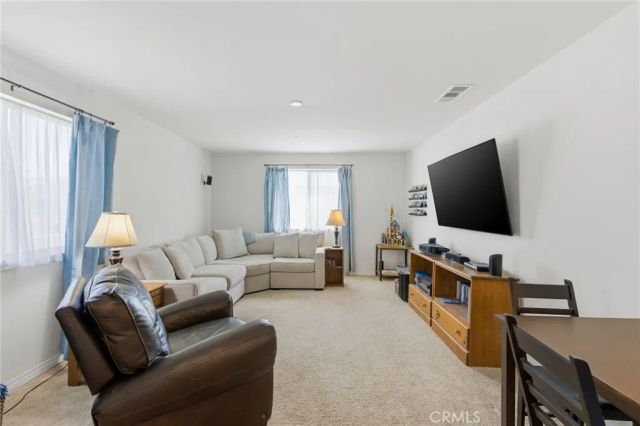 7811 Calisia, Fontana, CA 92336