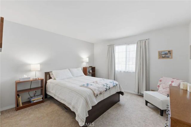 7811 Calisia, Fontana, CA 92336
