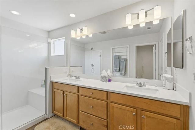 7811 Calisia, Fontana, CA 92336
