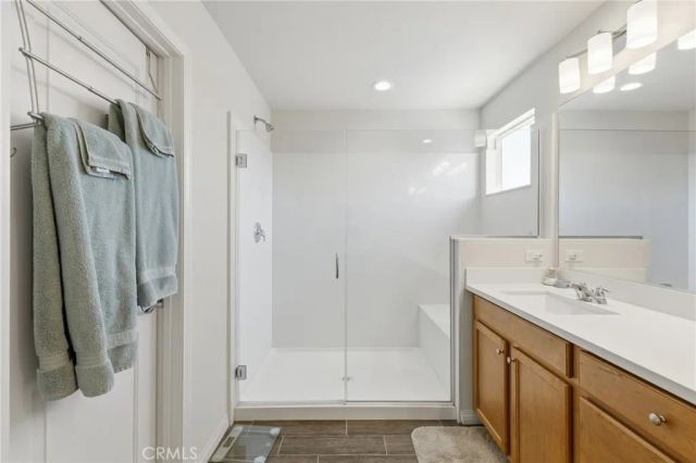 7811 Calisia, Fontana, CA 92336