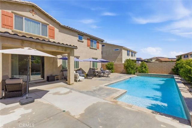 7811 Calisia, Fontana, CA 92336
