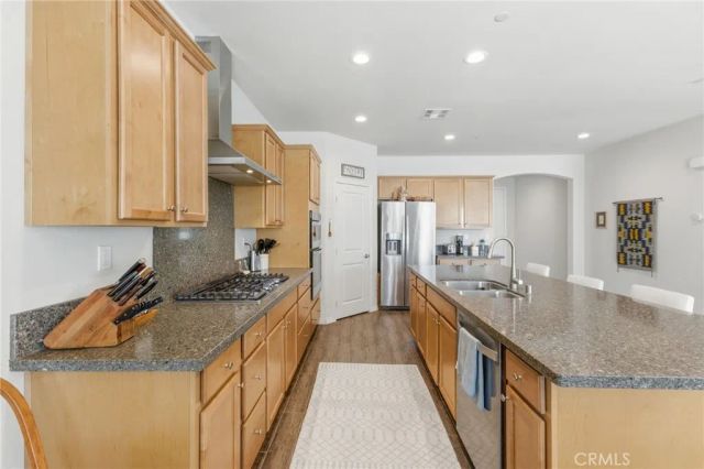 7811 Calisia, Fontana, CA 92336