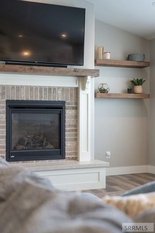 2737 Pinfire Creek, Ammon, ID 83406