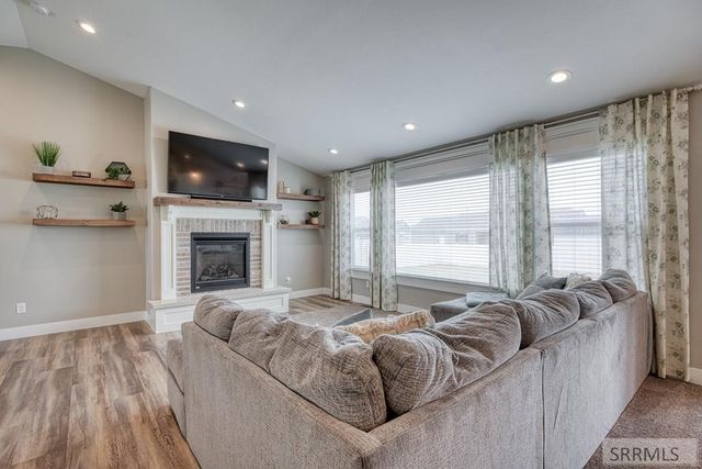 2737 Pinfire Creek, Ammon, ID 83406