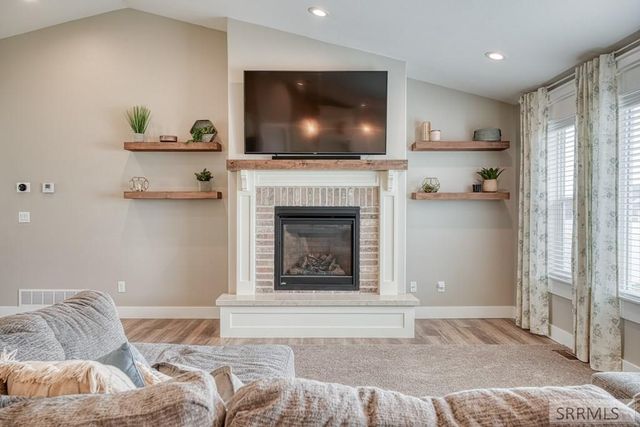 2737 Pinfire Creek, Ammon, ID 83406