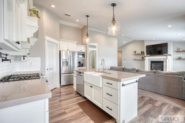 2737 Pinfire Creek, Ammon, ID 83406