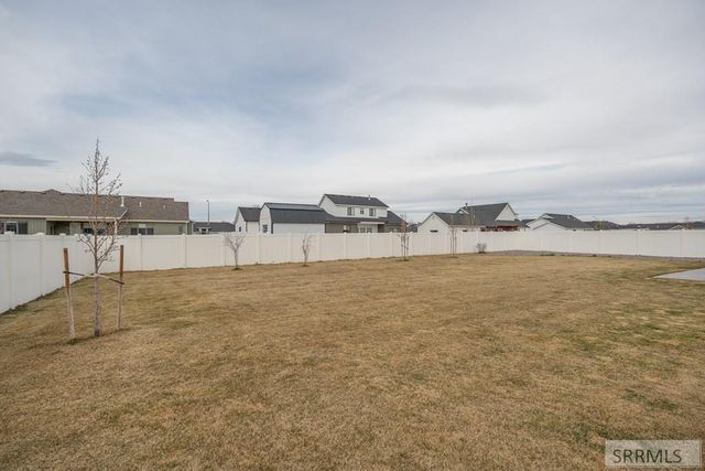 2737 Pinfire Creek, Ammon, ID 83406