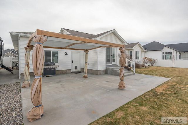 2737 Pinfire Creek, Ammon, ID 83406