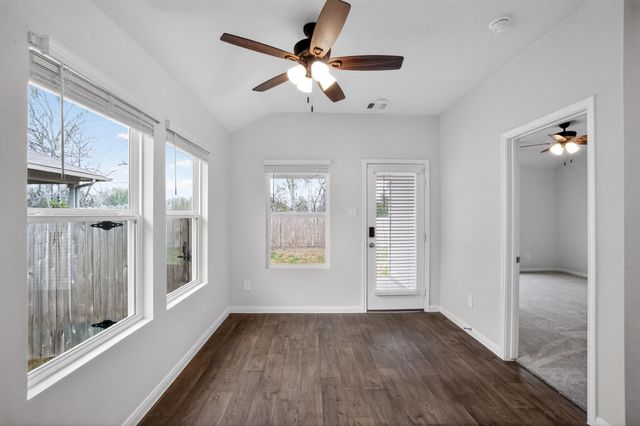 206 ADDISON PL, Lockhart, TX 78644