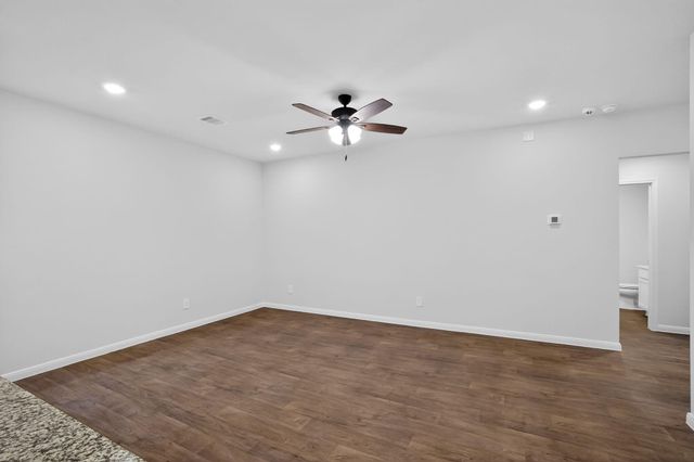 206 ADDISON PL, Lockhart, TX 78644