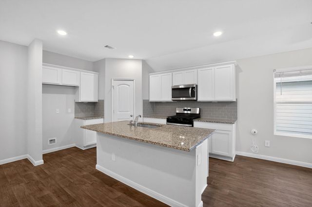 206 ADDISON PL, Lockhart, TX 78644