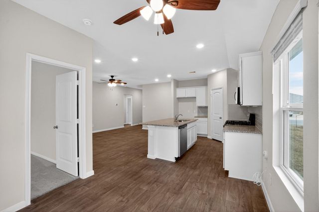 206 ADDISON PL, Lockhart, TX 78644