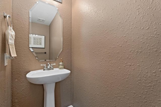 1518 Darfield Court, Houston, TX 77014