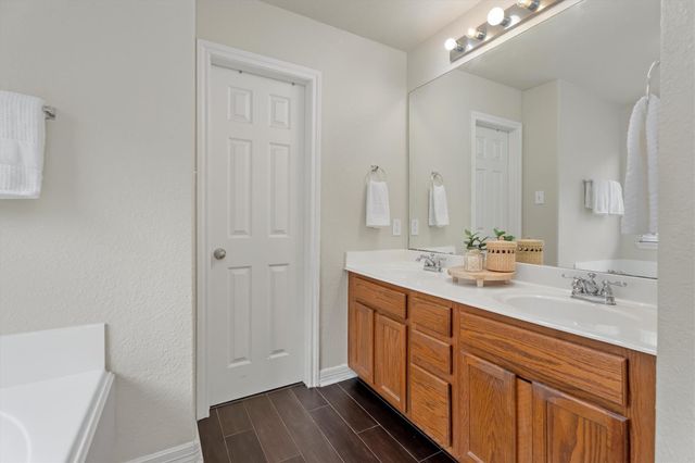 1518 Darfield Court, Houston, TX 77014