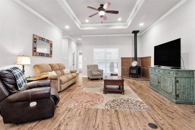 11781 Walding Road, Montgomery, TX 77356