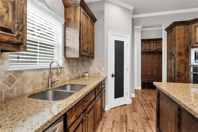 11781 Walding Road, Montgomery, TX 77356