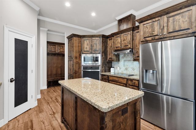 11781 Walding Road, Montgomery, TX 77356