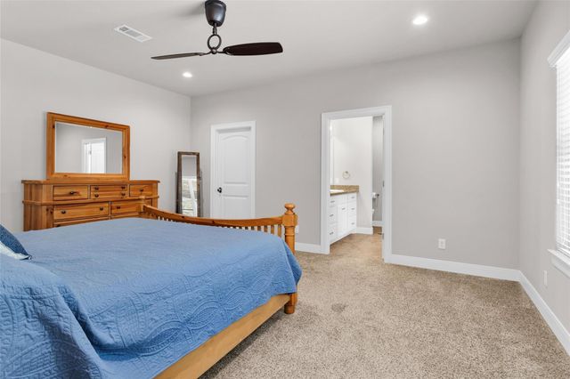 11781 Walding Road, Montgomery, TX 77356