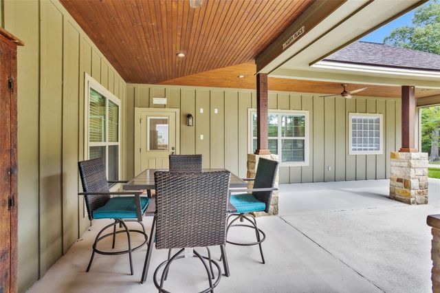 11781 Walding Road, Montgomery, TX 77356