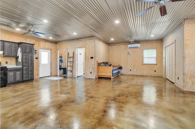 11781 Walding Road, Montgomery, TX 77356