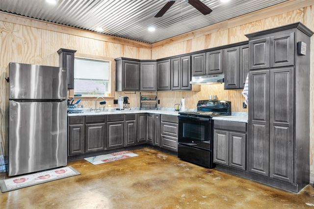 11781 Walding Road, Montgomery, TX 77356