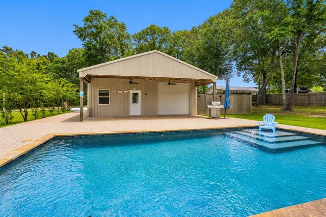 11781 Walding Road, Montgomery, TX 77356
