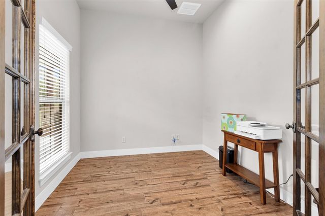 11781 Walding Road, Montgomery, TX 77356
