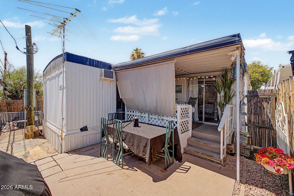 Image 17 of property listing at 10401 N CAVE CREEK Road 158, Phoenix, AZ 85020