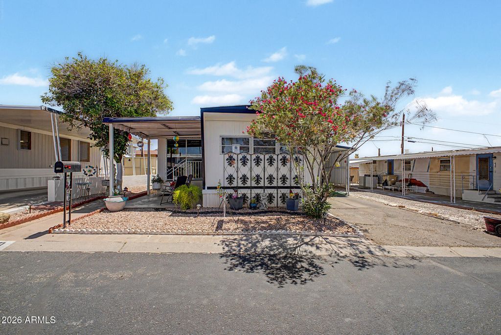 Image 20 of property listing at 10401 N CAVE CREEK Road 158, Phoenix, AZ 85020