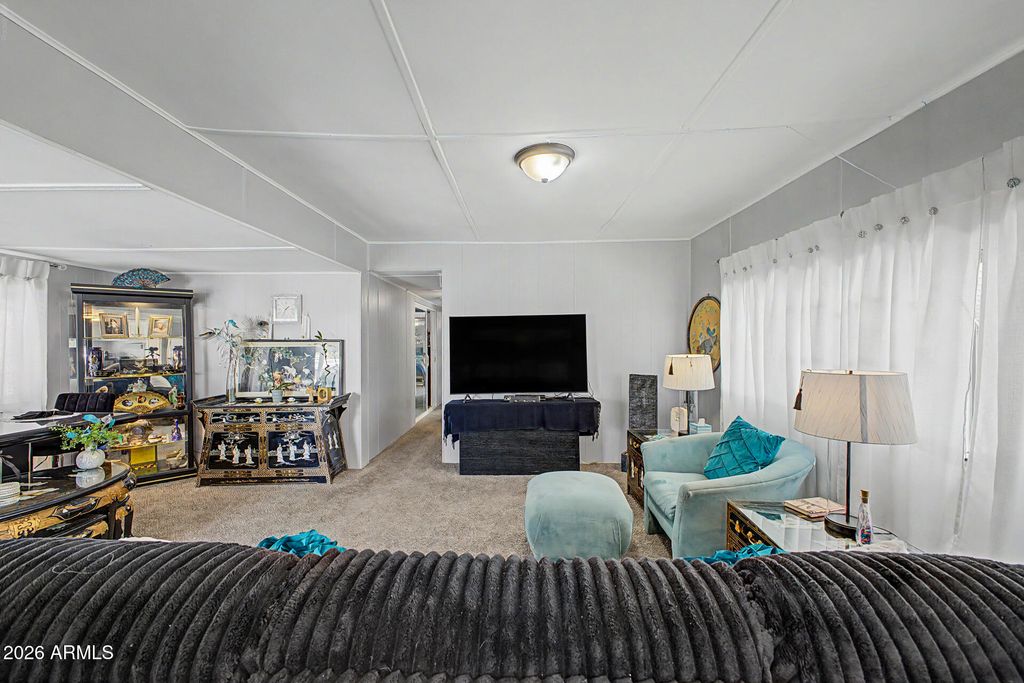 Image 3 of property listing at 10401 N CAVE CREEK Road 158, Phoenix, AZ 85020