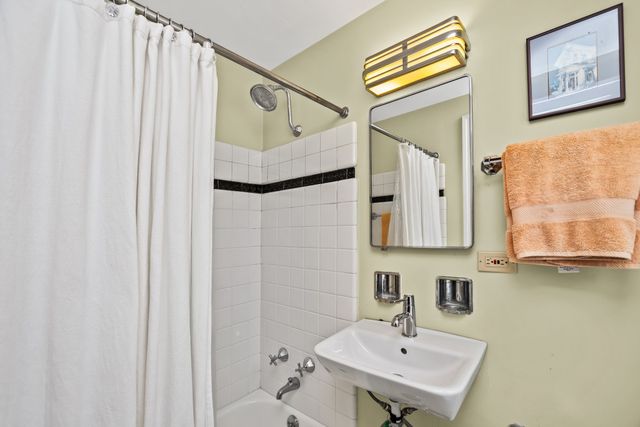 1519 Hinman Avenue 4C, Evanston, IL 60201