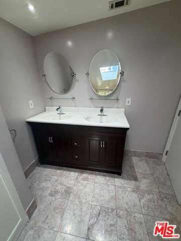 1552 Crater Lane, Los Angeles, CA 90077