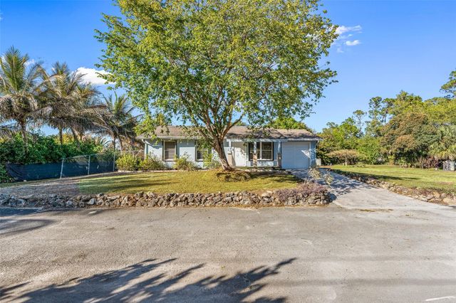 12895 Persimmon Boulevard, The Acreage, FL 33411