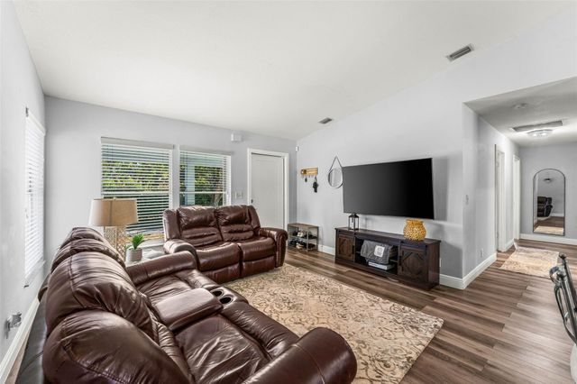 12895 Persimmon Boulevard, The Acreage, FL 33411