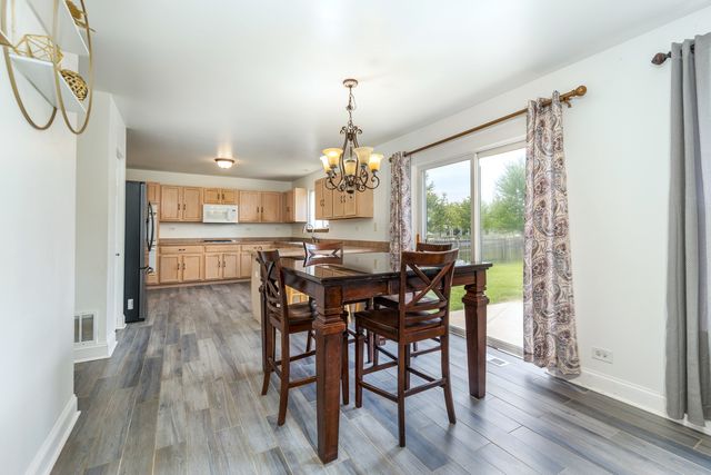 2716 Middleton Court, Aurora, IL 60503