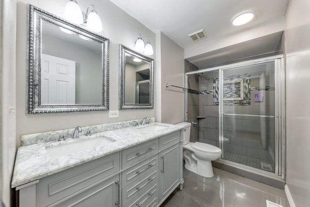 2716 Middleton Court, Aurora, IL 60503