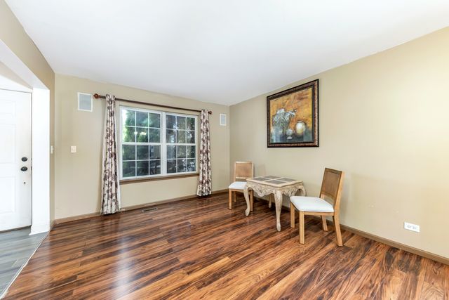 2716 Middleton Court, Aurora, IL 60503