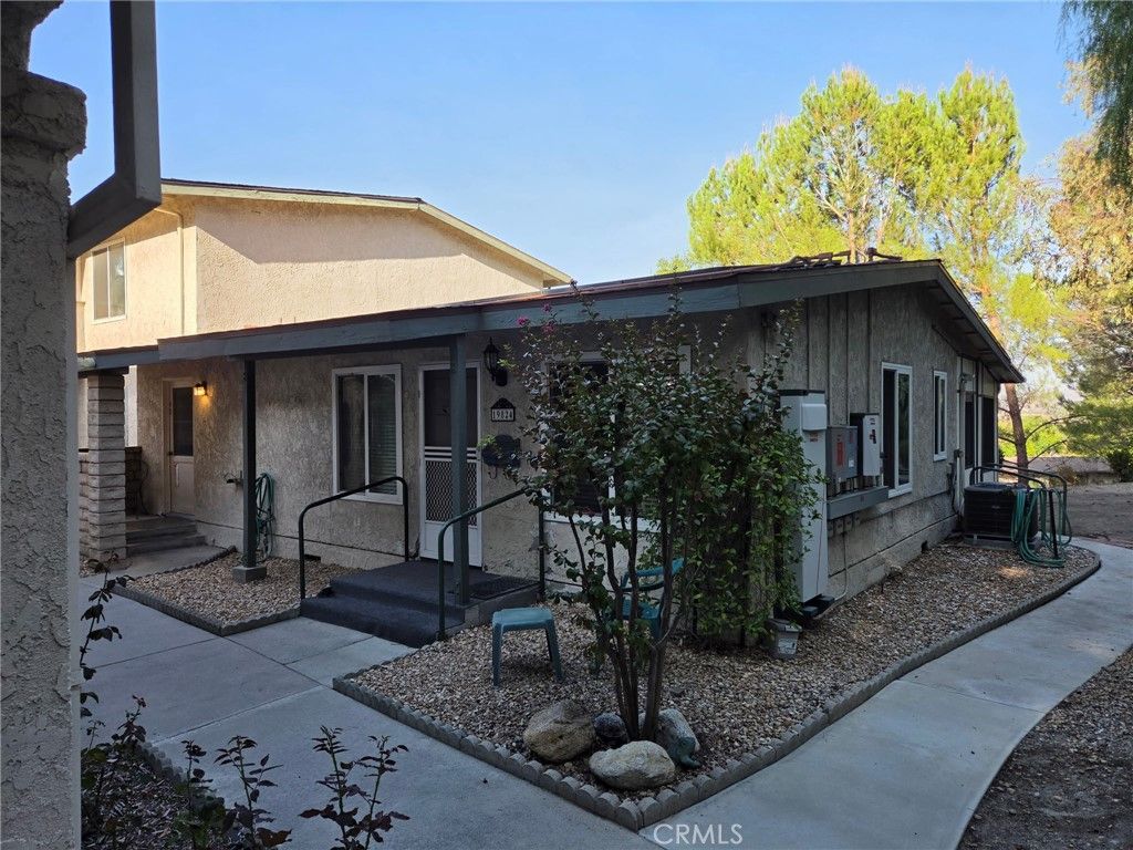 19824 Spanish Oak Drive, Newhall, CA 91321 — exterior