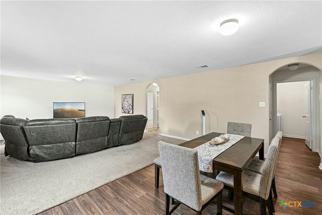 108 Farmer Cove 6A, Jarrell, TX 76537