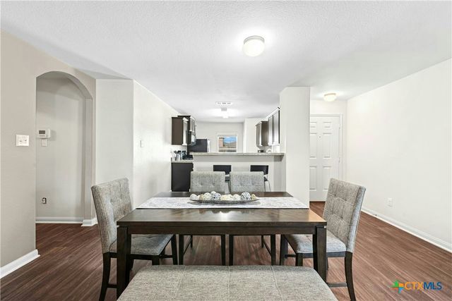 108 Farmer Cove 6A, Jarrell, TX 76537