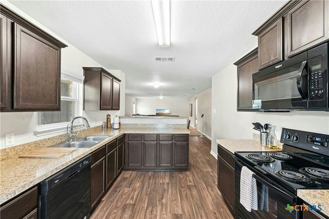 108 Farmer Cove 6A, Jarrell, TX 76537