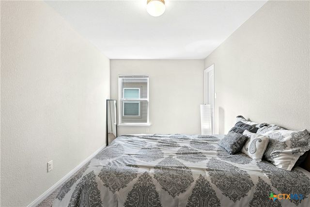 108 Farmer Cove 6A, Jarrell, TX 76537