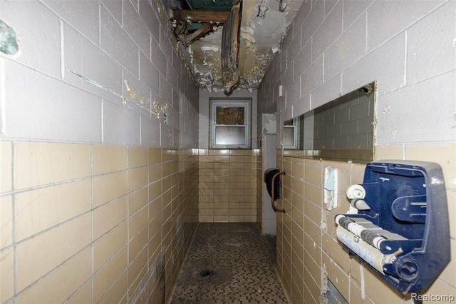 130 E Grand Boulevard, Detroit, MI 48207