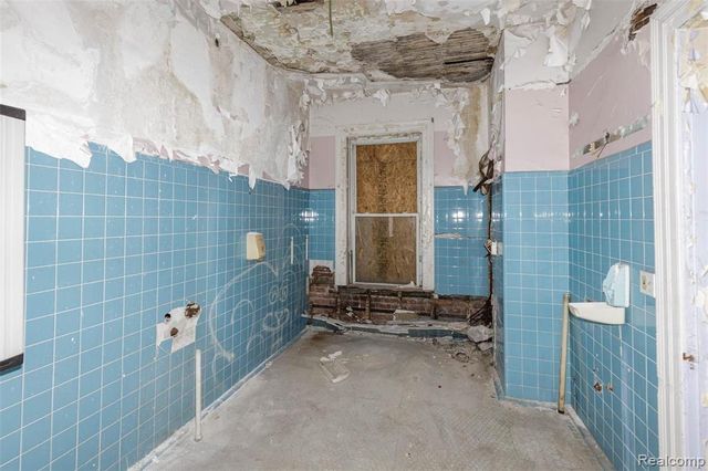 130 E Grand Boulevard, Detroit, MI 48207