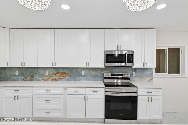 6041 HARLOW Boulevard, Jacksonville, FL 32210