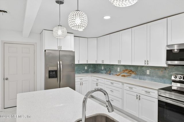 6041 HARLOW Boulevard, Jacksonville, FL 32210