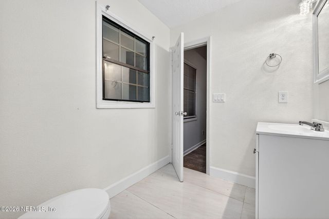 6041 HARLOW Boulevard, Jacksonville, FL 32210